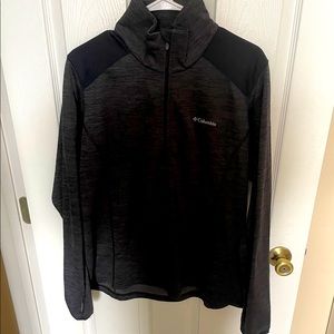 Grey and black Columbia 1/4 zip
